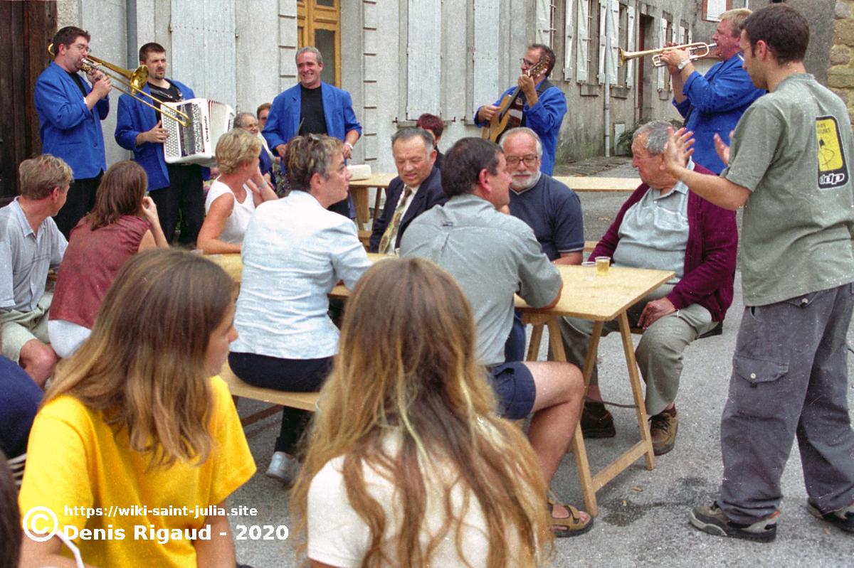 2001_fete_2001.jpg