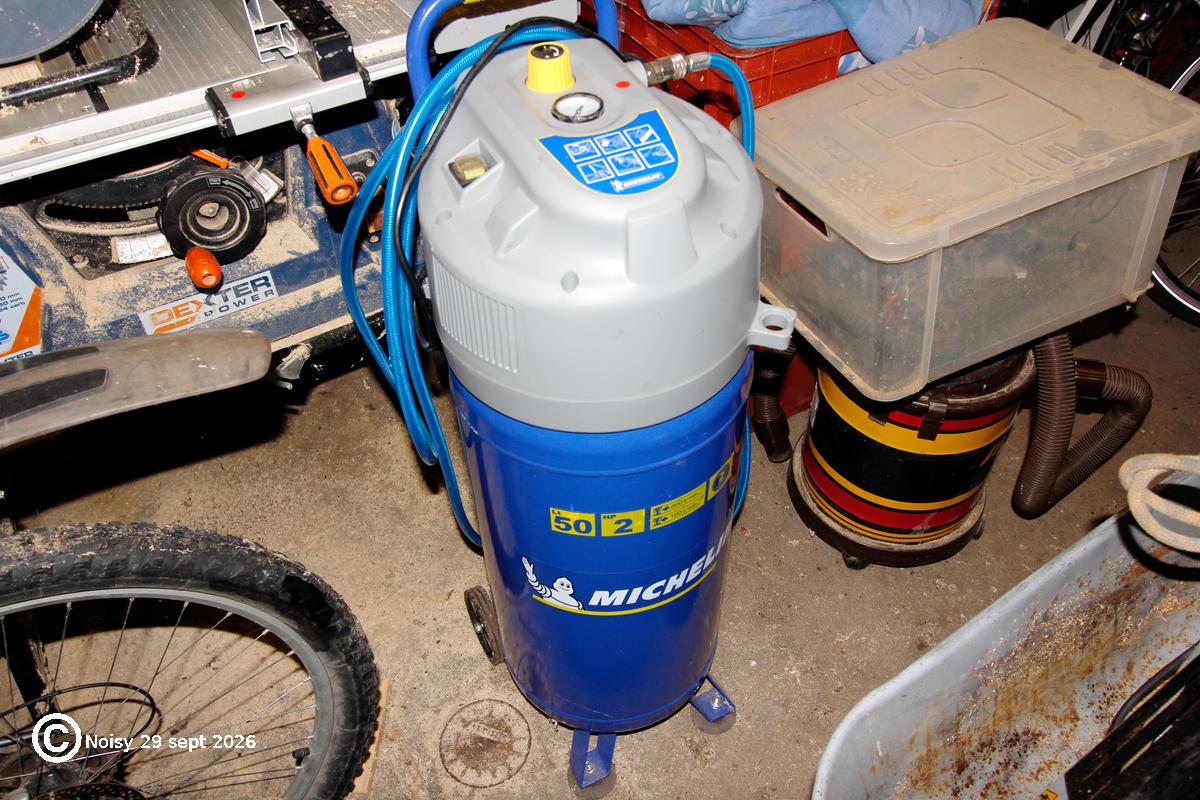 noisy_20260929_7_objets-0040.jpg