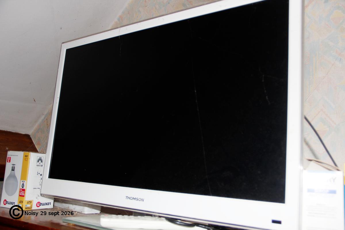 noisy_20260929_7_objets-0099.jpg
