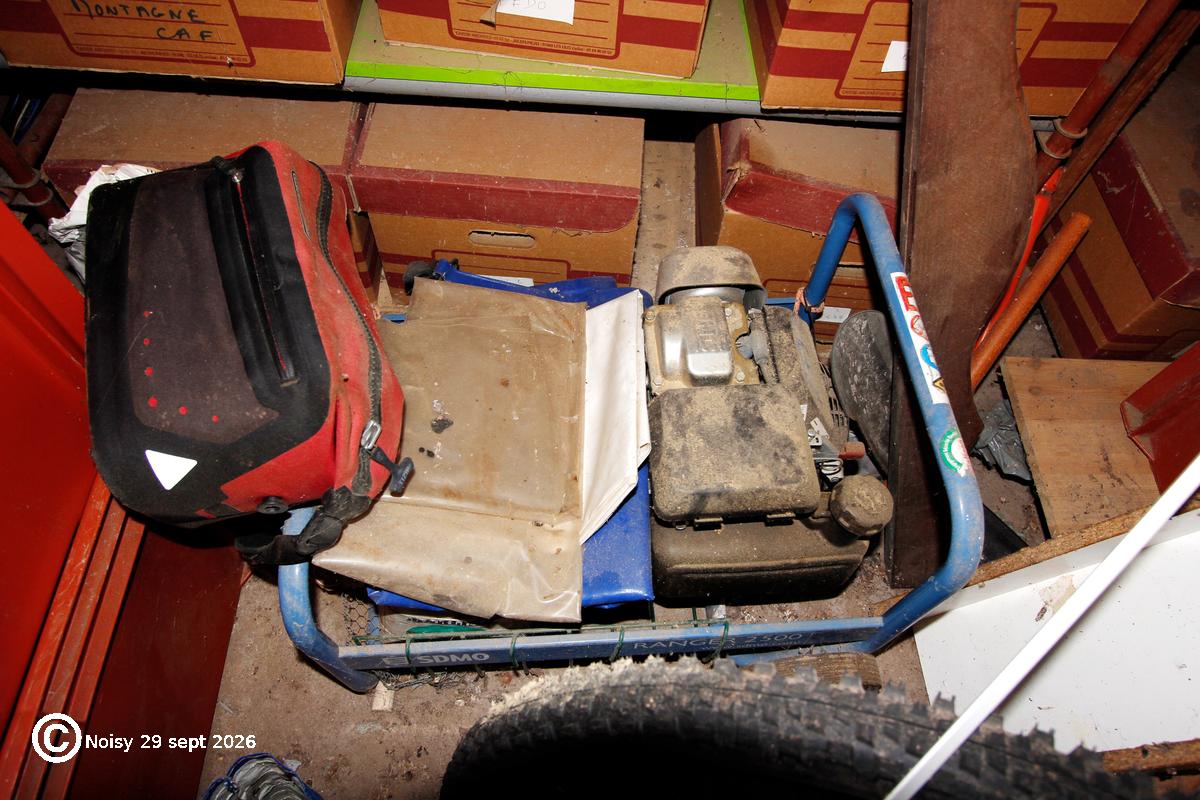 noisy_20260929_7_objets-0031.jpg