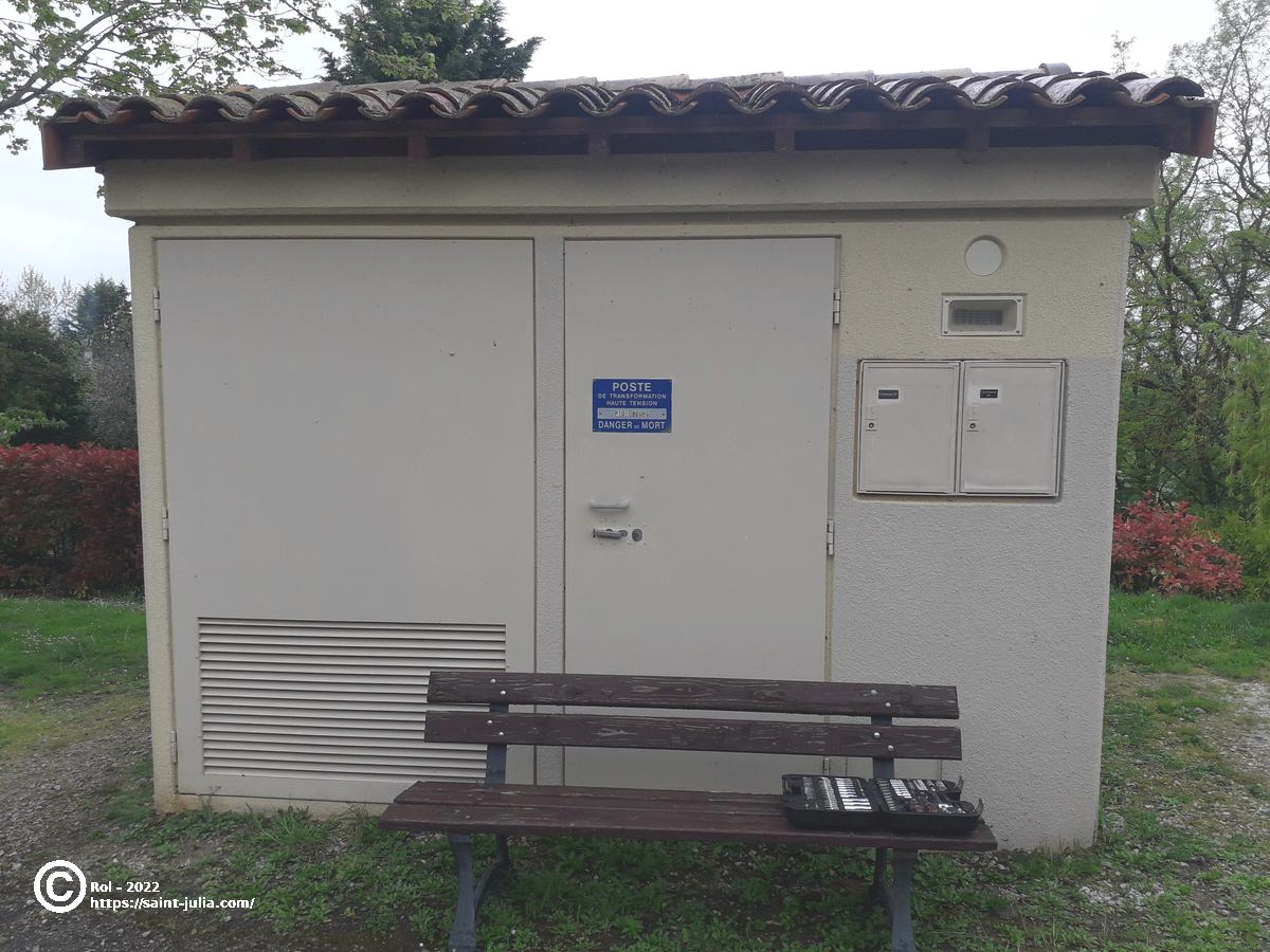 stjulia_20210424_eclairage_nocturne_01_poste_edf.jpg