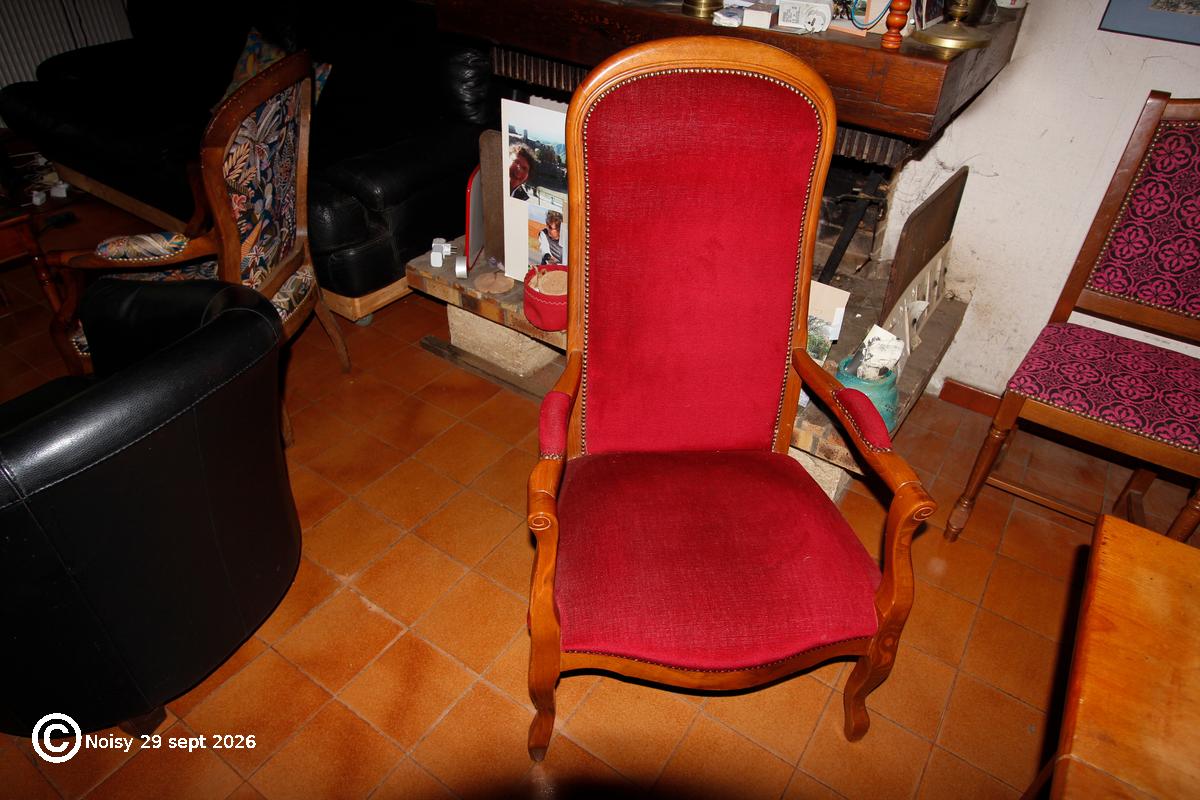 1 fauteuil rouge 1 fauteuil rouge