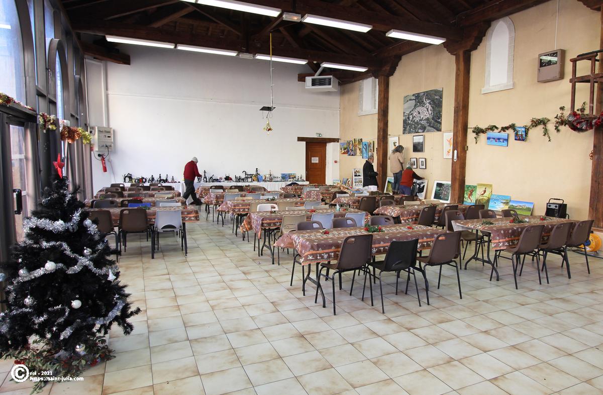 stjulia_20211219_chapons_expo_artistes_04.jpg