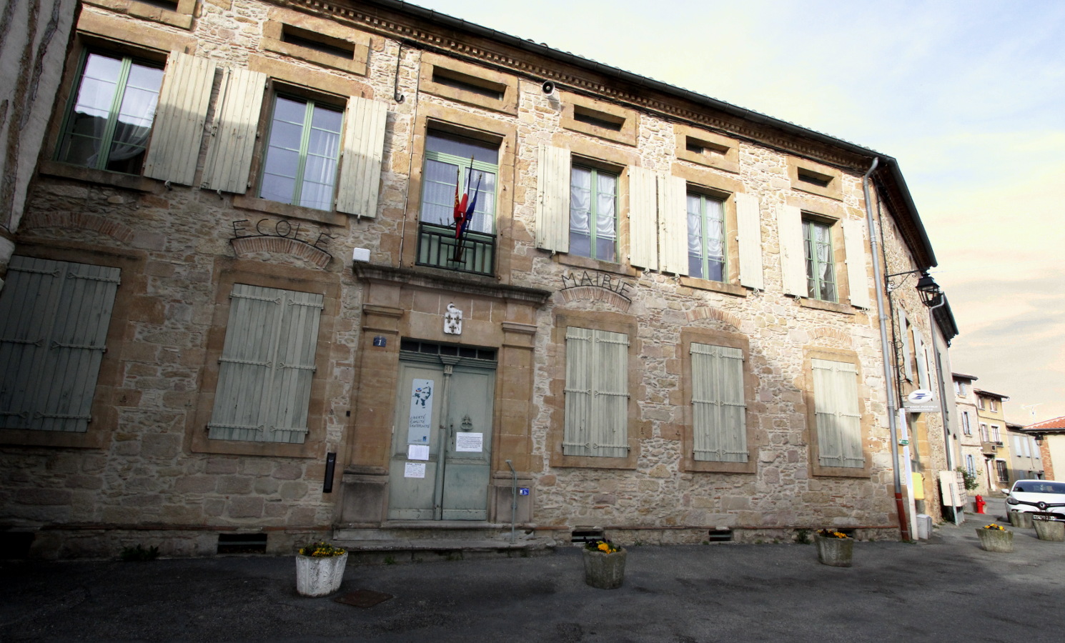 stjulia_20200416_mairie_01.jpg