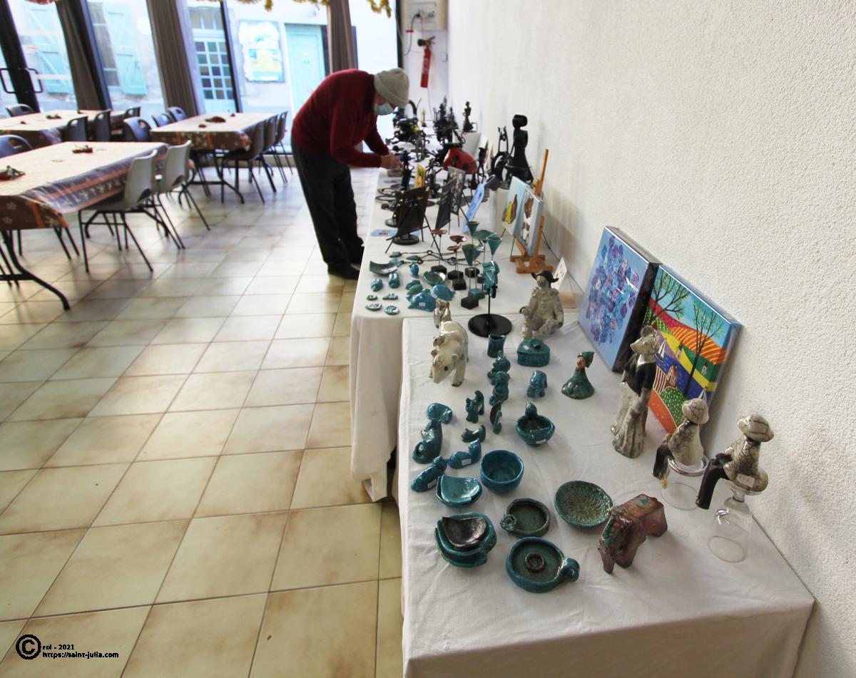 stjulia_20211219_chapons_expo_artistes_03.jpg
